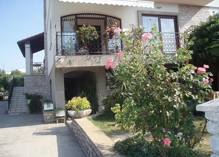 Lidija 3*