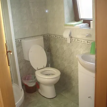 Nocleg ze śniadaniem Lidija 3*