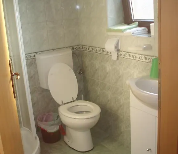 Oda ve Kahvaltı Lidija 3*